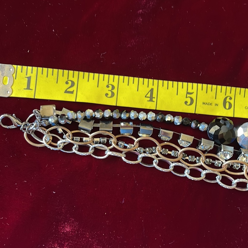 ๐บ BOUTIQUE, Five Strand Black/Rhinestone/Bronze/Silver Statement Necklace 4 U! - Picture 4 of 6
